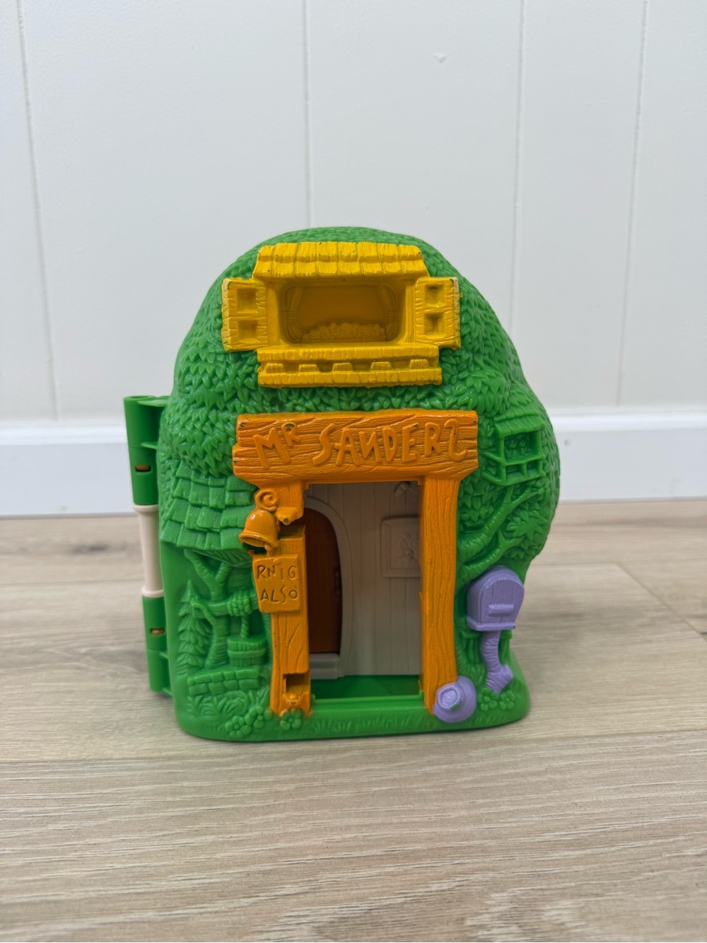 Disney Vintage 1992 Winnie the Pooh Mr. Sanders Owl Tree House